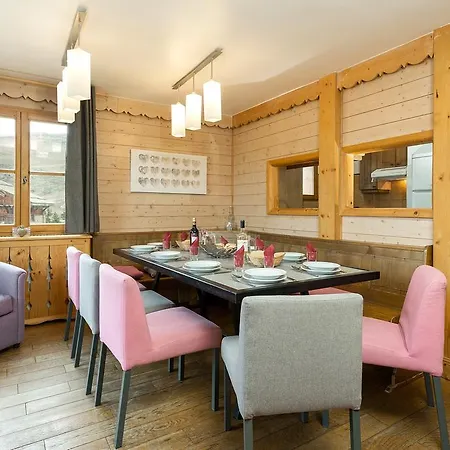Madame Les De L'altiport Chalet