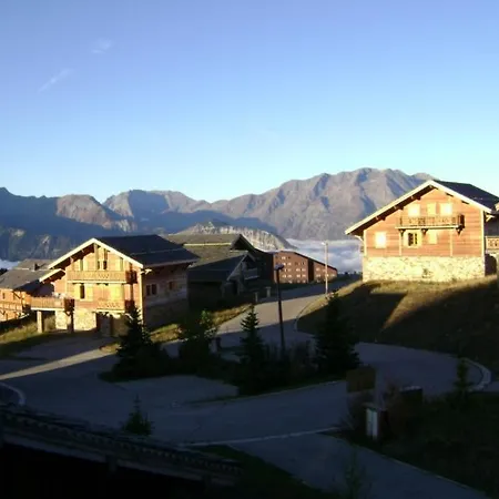 Madame Les De L'altiport Chalet